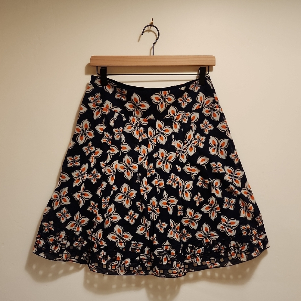 Ann Taylor Navy and Orange Floral A-Line Skirt Size 2. Y2K Scandigirl Preppy.